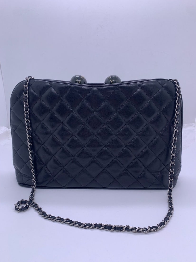 second chanel crystai ball kisslock frame chain bag: Chanel Wokou Banquet Bag Chain Bag, Laser 21 Open, Accessories Dust Bag