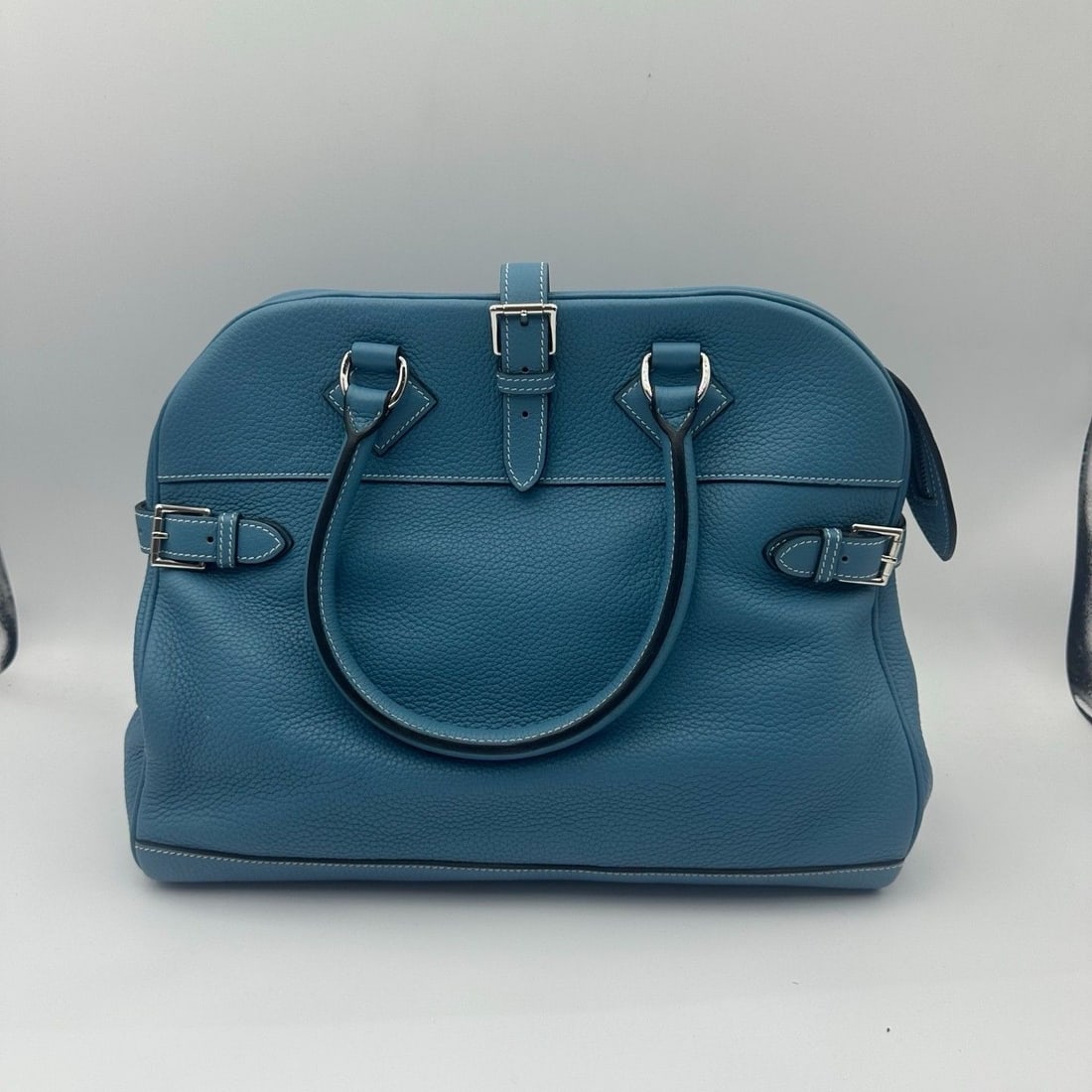 Hermes Atlas 35 bag boston Handbag blue leather Origin France: Good condition, normal signs of use, inside clean, hardware scratches;