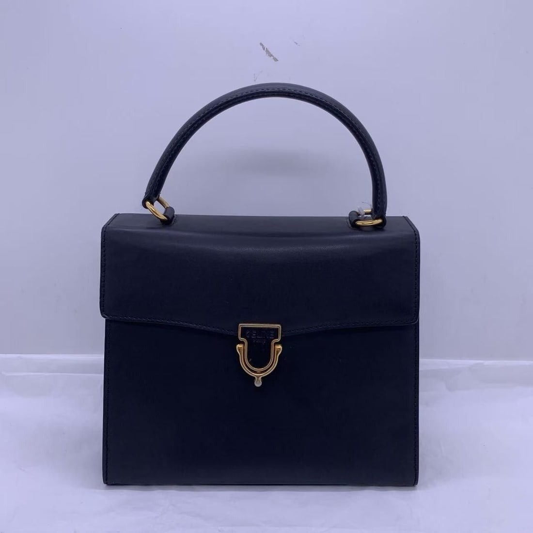 Celine Lady Lock Top Handle Bag Handbag black leather Origin Paris: Normal signs of daily use