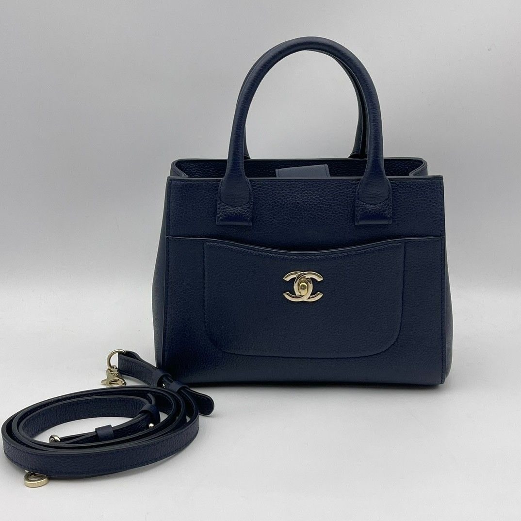 Chanel Blue Neo Executive shoudler bag Mini Tote 2way handbag Origin Italy (1 of 20)