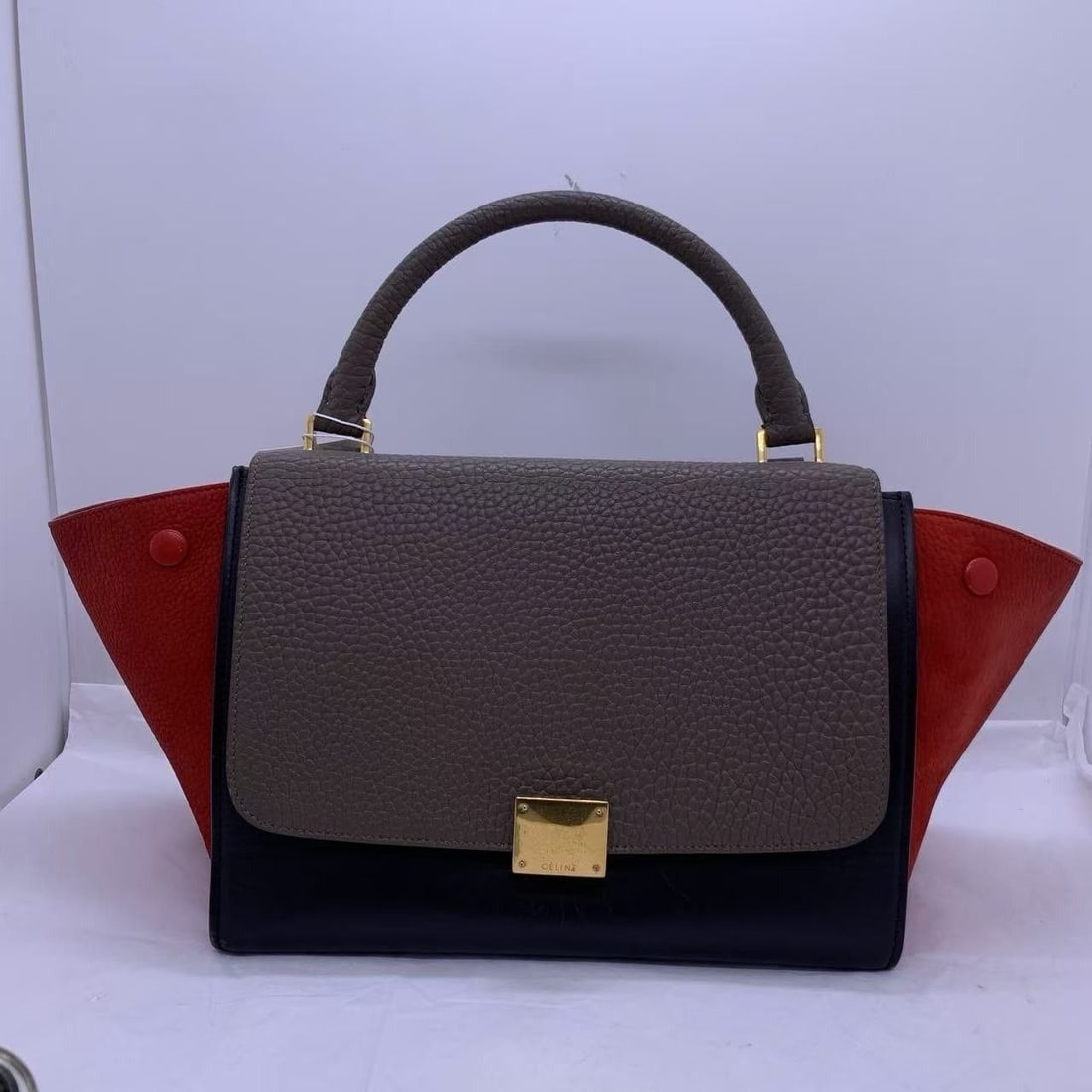 Celine Trapeze Two way Bag, Gray and Red And Black shoulder bag Origin Italy (1 of 15)