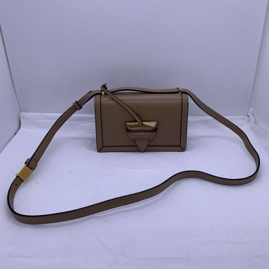 Loewe Shoulder Bag caramel Barcelona Mini Leather handbag Origin Spain: Normal signs of daily use