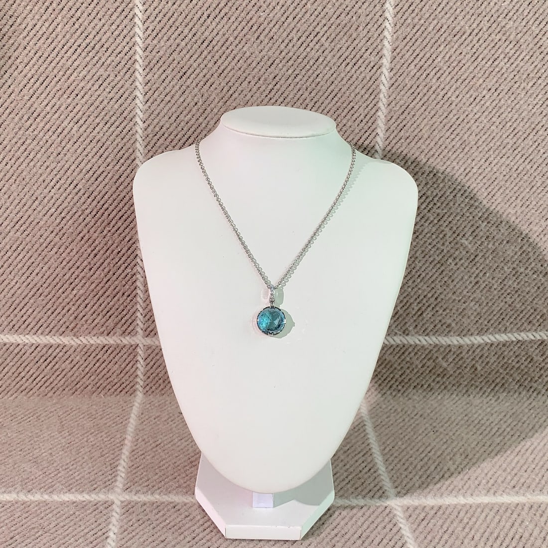 Bvlgari Parentesi Blue Topaz Necklace Adjustable Necklace: Bvlgari Parentesi Blue Topaz Necklace Adjustable Necklace??Minor signs of normal wear