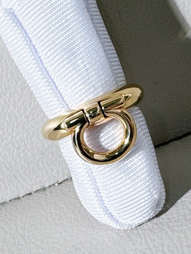 Ferragamo 18K Yellow Gold Gancini Ring Size 52: Ferragamo 18K Yellow Gold Gancini Ring Size 52??Minor signs of normal wear