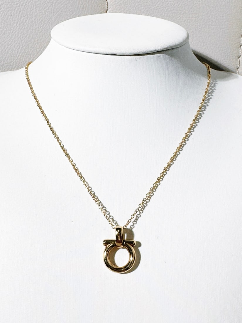 Ferragamo 18K Gold Gancini Pendant Necklace: Ferragamo 18K Gold Gancini Pendant Necklace??Minor signs of normal wear