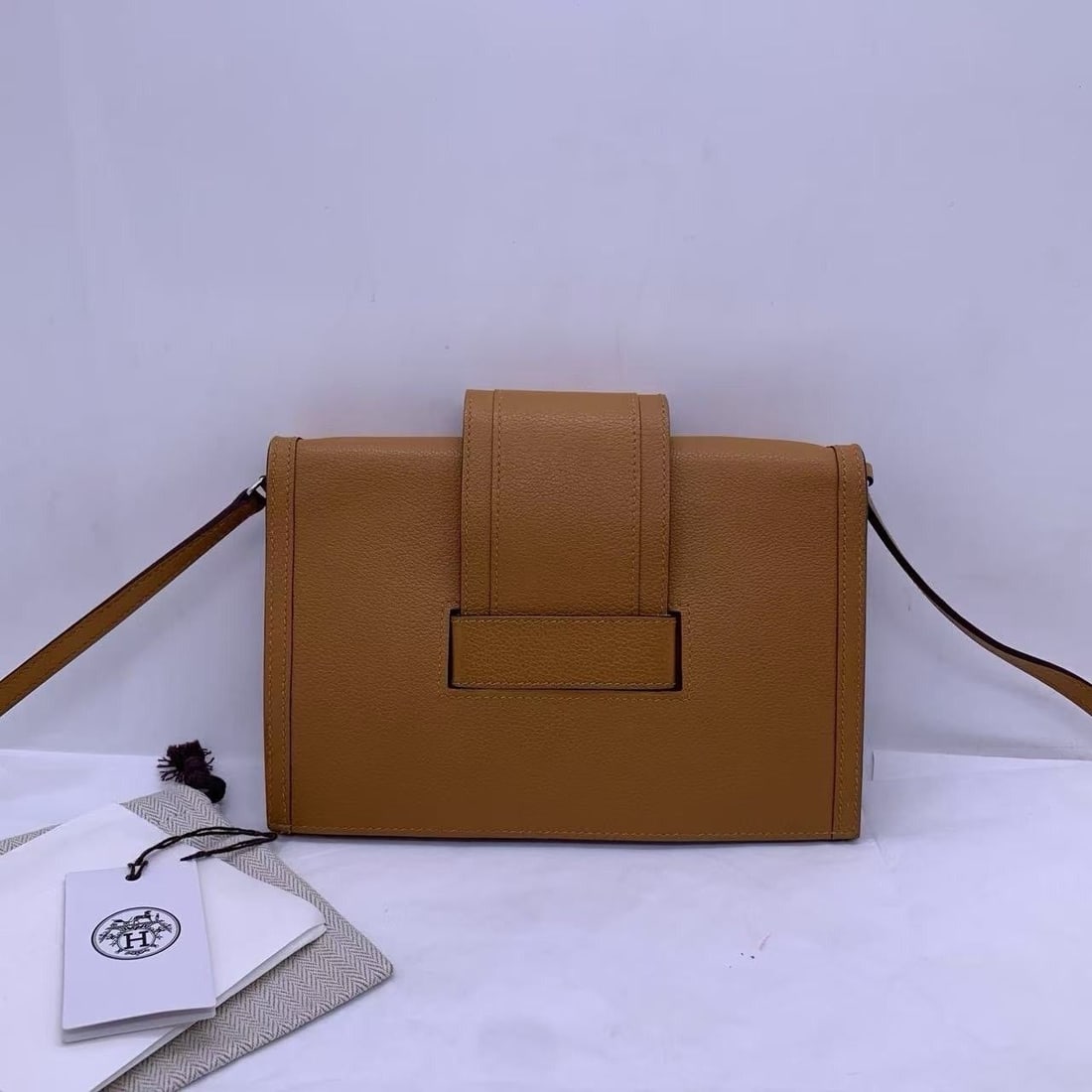 Hermes Passant Long Wallet shoulder bag Sesame color handbag France: Normal signs of daily use