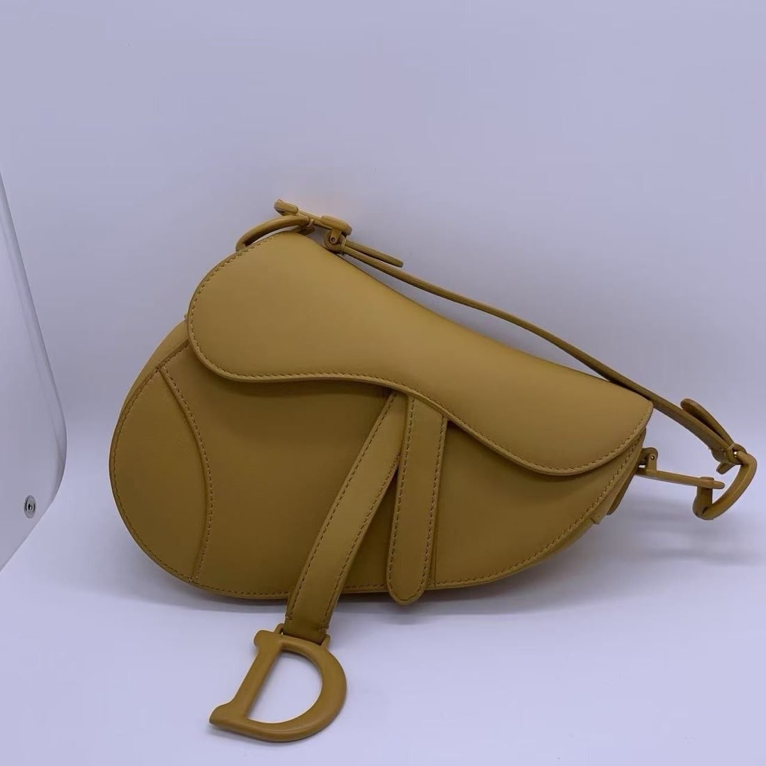 Christian Dior saddle mini bag Handbag yellow Matte metal: Normal signs of daily use