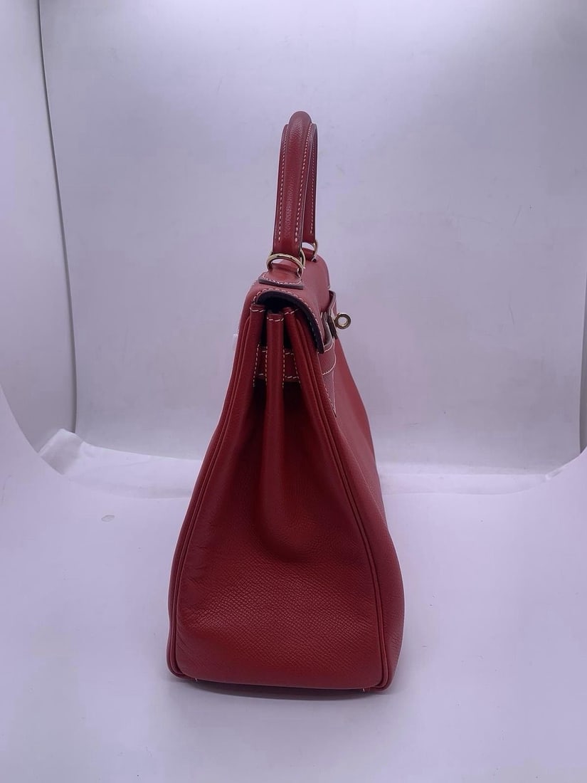 Hermes Kelly32 handbag red and Candy Blue epsom gold stamp P France: Normal signs of daily use