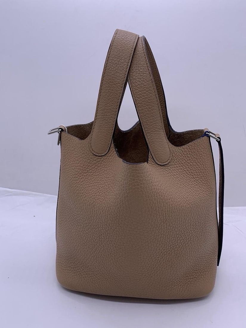 HERMES Picotin 18 Lock Handbag Bucket bag Mocha color stamp Z France: Normal signs of daily use