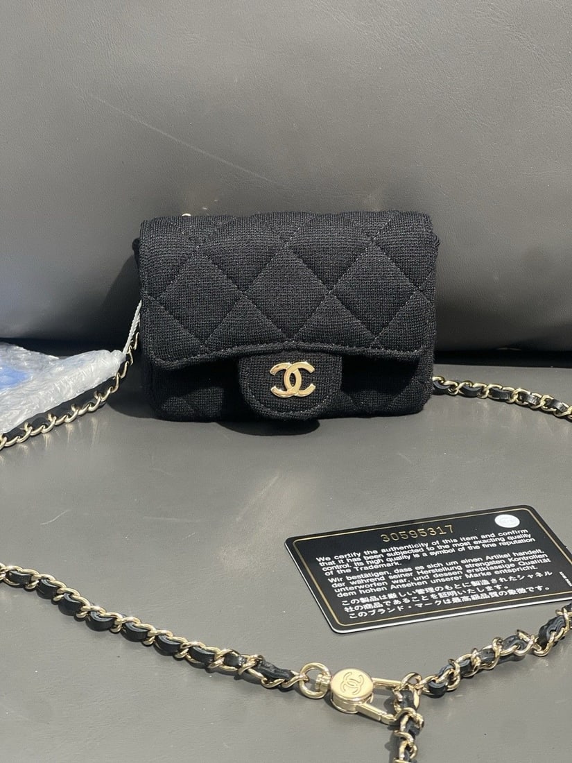 CHANEL Chain Belt Shoulder Bag Wallet Mini Matrasse Black canvas France: Normal signs of daily use