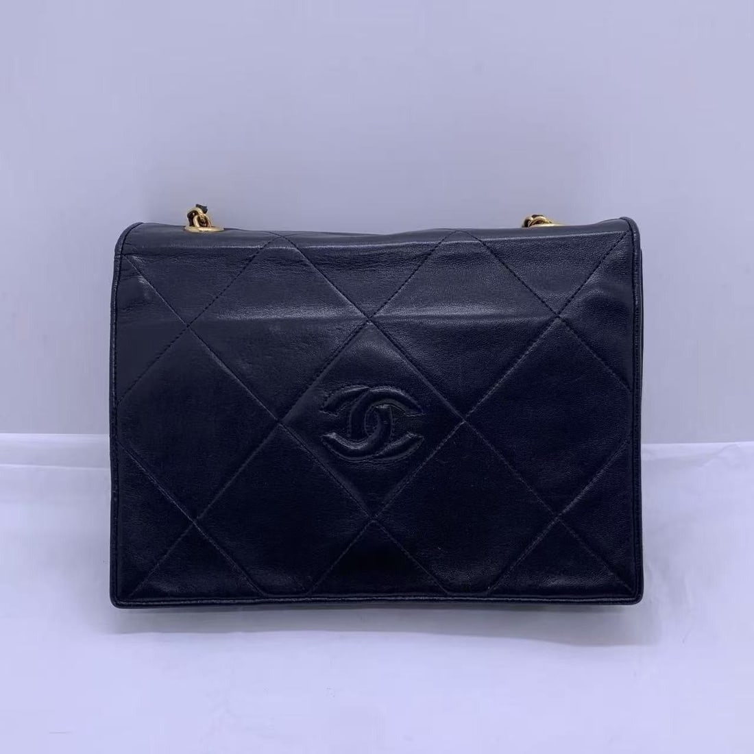 CHANEL Matelass Chain Shoulder bag Lambskin Black Gold Hardwa Origin Italy (1 of 12)