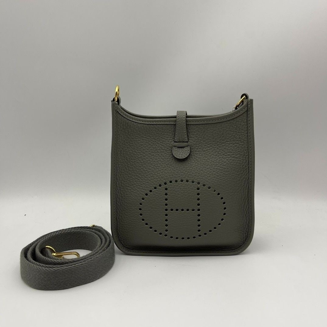 Hermes Evelyne 16 TPM mini Leather with Gold Hardware bag: Good condition, slight usage marks, clean interior, slight scratches on hardware