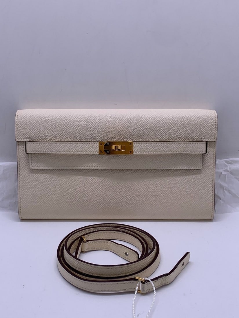 100% Auth Hermes Kelly To Go Shlouder Wallet Leather GHW Stmap Y Origin France: Normal signs of use, tiny stains inside, scratches on hardware, clean exterior.
