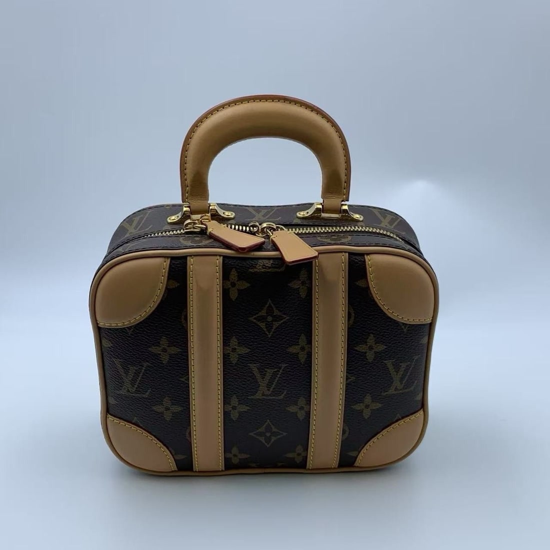 Louis Vuitton Monogram Canvas BB Mini Luggage Tote + Shoulder bag origin France: Normal signs of daily use