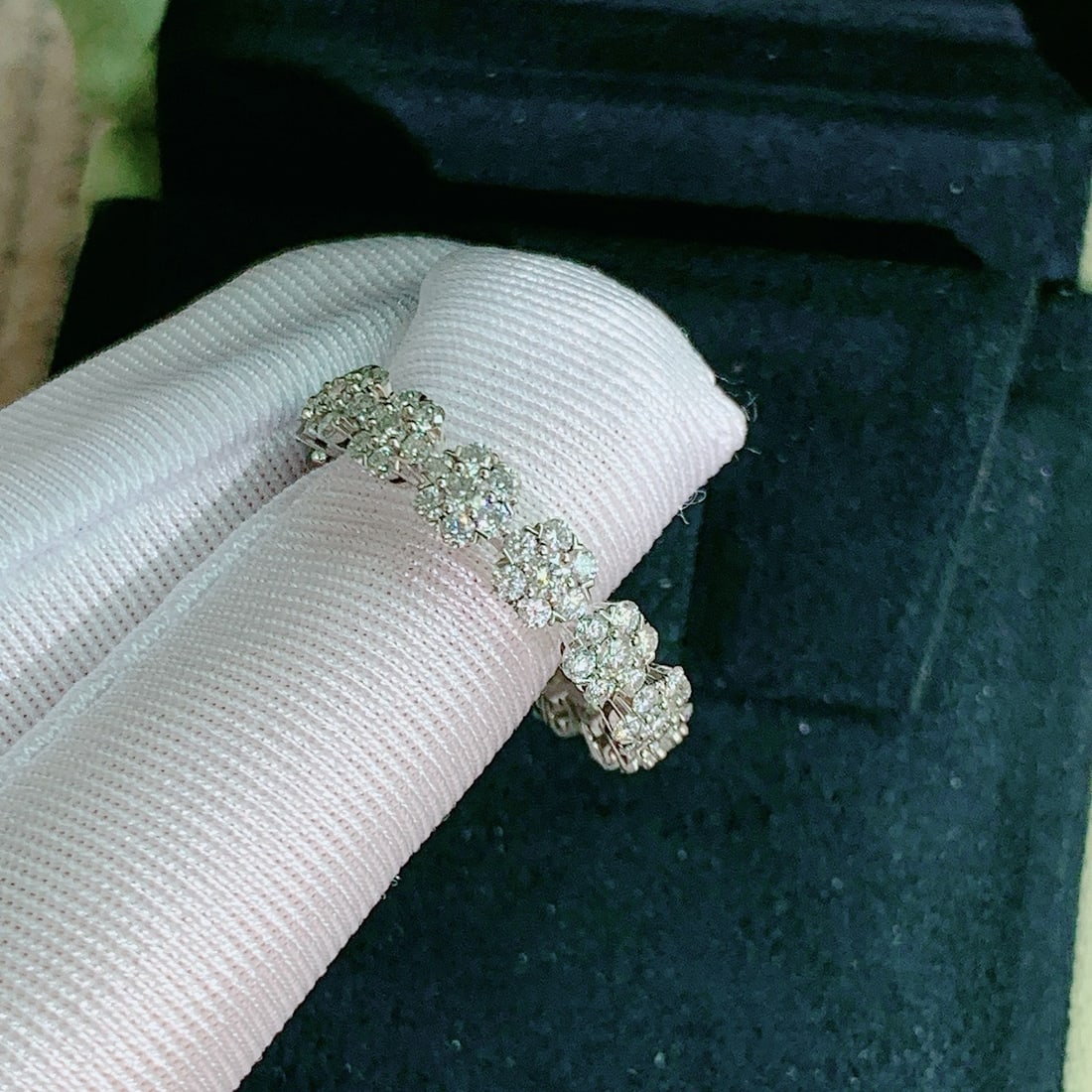 Van Cleef & Arpels Fleurette Sunflower Diamond Line Ring Size 53 (1 of 5)