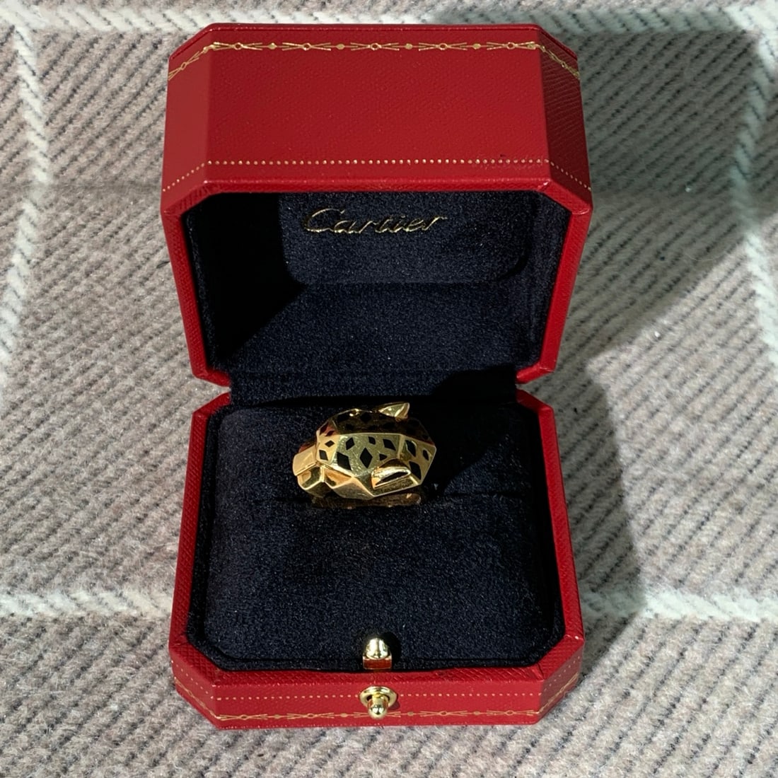 Cartier Panther Ring 18K Yellow Gold Size 57 (1 of 6)