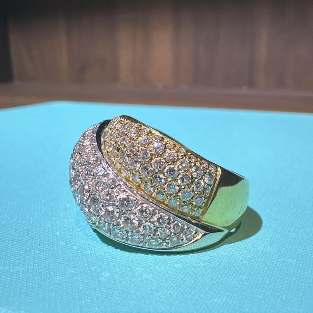 Damiani Vintage Three-Tone Gold Luxury Heavy-Crafted Full Diamond Ring Size 62: Damiani Vintage Three-Tone Gold Luxury Heavy-Crafted Full Diamond Ring Size 62??Minor signs of normal wear