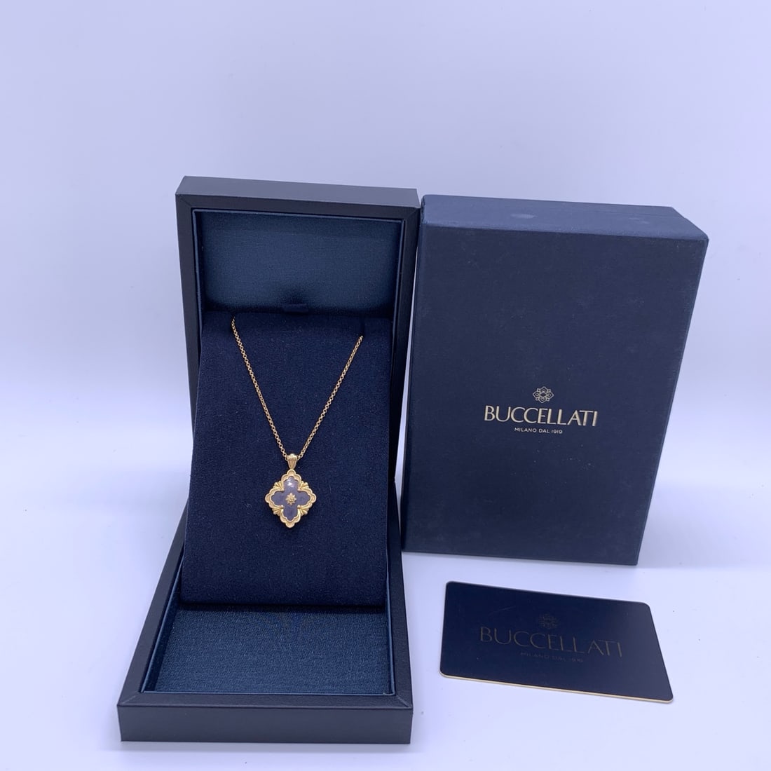 Buccellati 18K Yellow Gold Lavender Jade Opera Color Pendant Necklace (1 of 8)