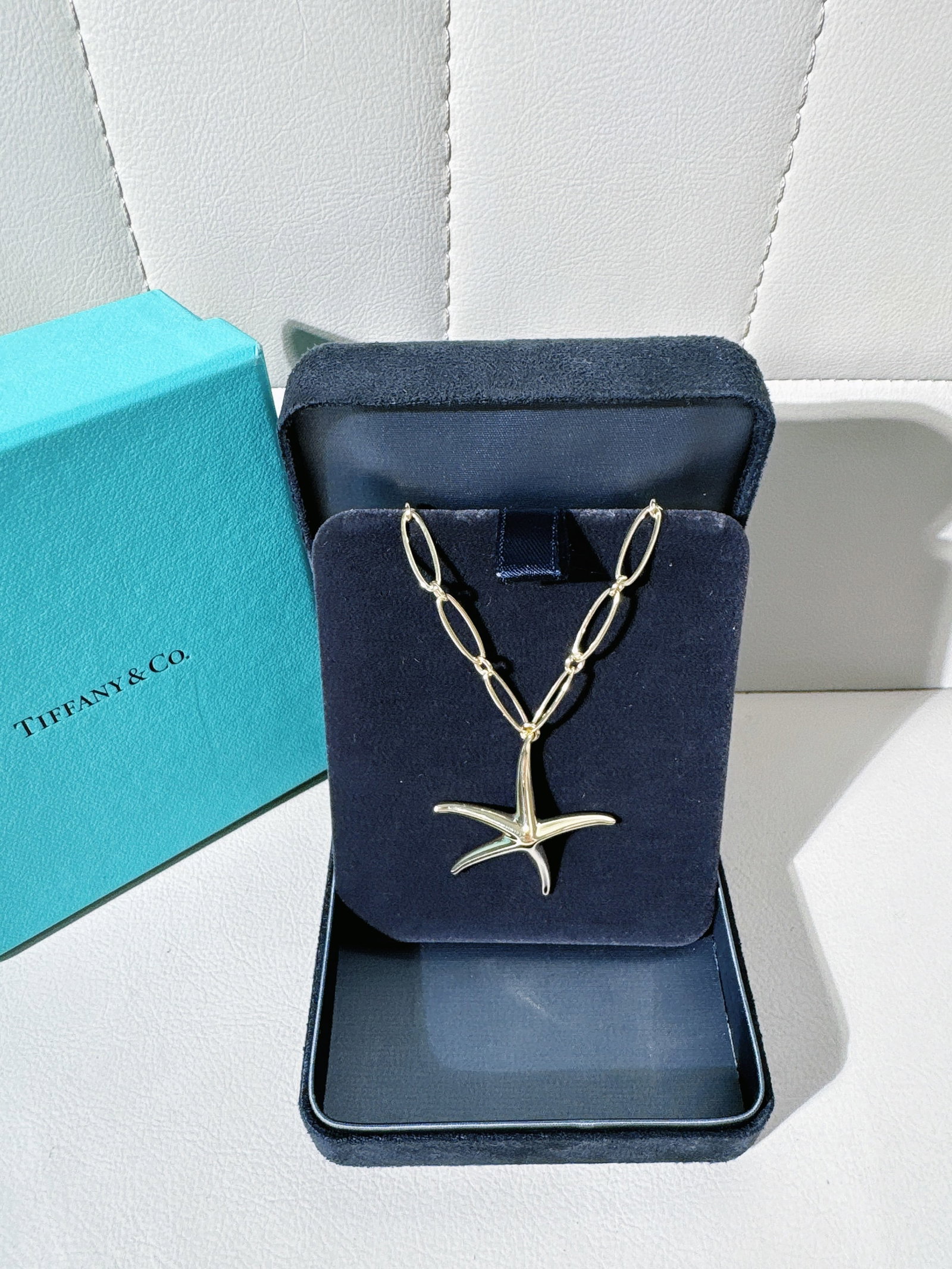 Tiffany & Co. Elsa Peretti Starfish 18K Gold Pendant Necklace: Creator: Tiffany & Co.Metal: 18k GoldWeight: 19 gPeriod: 21st CenturyDate of Manufacture: UNKNOWCondition: Good. In original box.