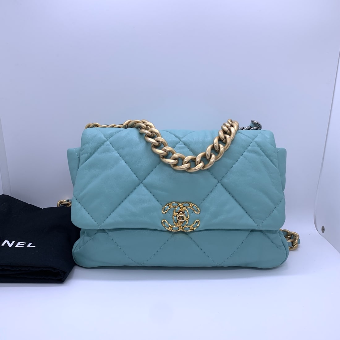CHANEL 19 Flap Bag Tiffany Light Blue Goatskin Large Hardware Shoulder Bag: Condition:Normal signs of use, slight surface stains, scratches on hardware, clean interior.Accessories: Dust bagsize: Width:30cm,height:21cmDesigner:CHANELModel: 19 Flap Bag LargeExterior Material: L