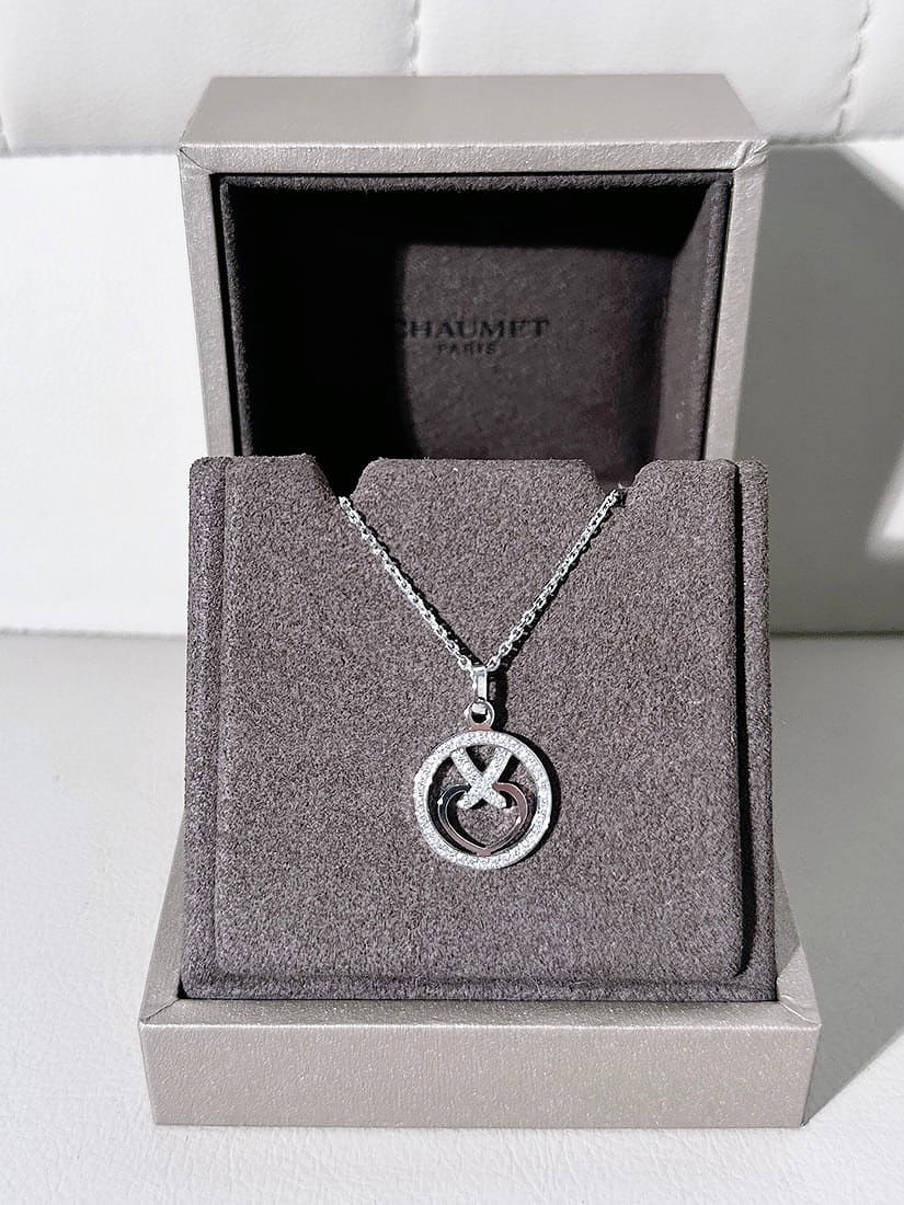 Chaumet Accroche-Curs 18k White Gold Pave Diamonds Necklace (1 of 7)