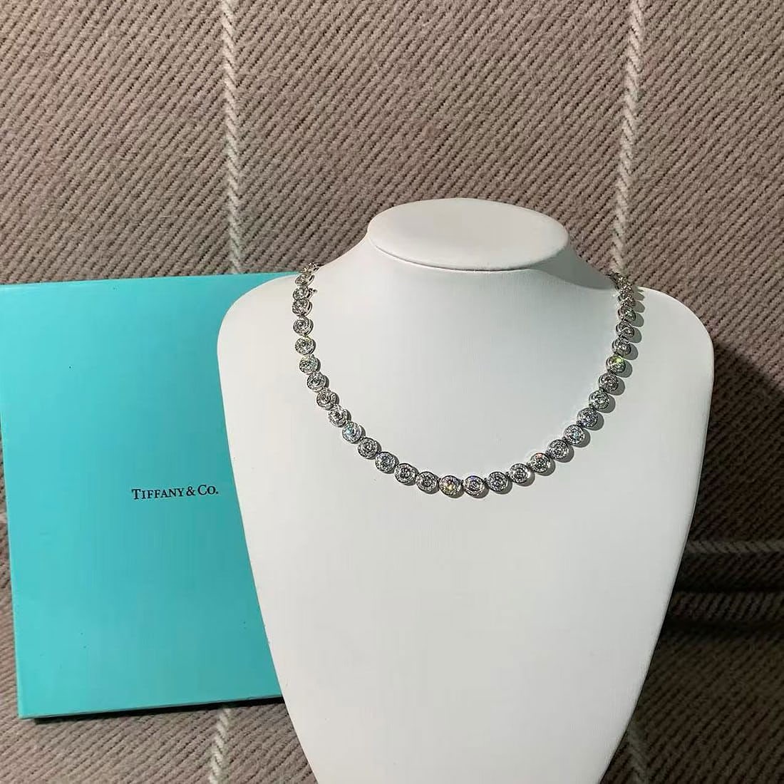 Tiffany & Co. CIRCLET Collection Platinum Necklace with Round Diamond: Tiffany & Co. CIRCLET Collection Platinum Round Diamond Necklace?Exceptionally brilliant and sparkling, featuring a stunning round-cut diamond centerpiece.?Original retail price: Over ??500,000 RMB (T