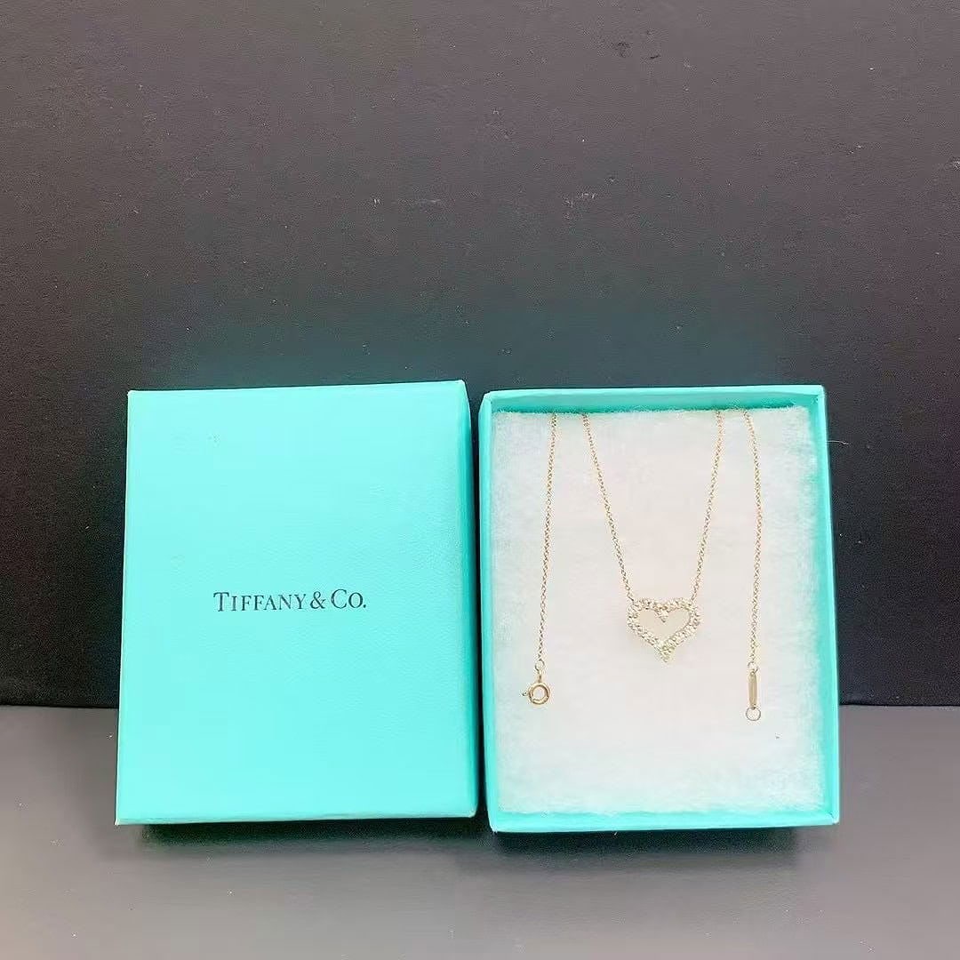 Tiffany & Co. Diamond 18k yellow gold Heart Pendant Necklace (1 of 6)