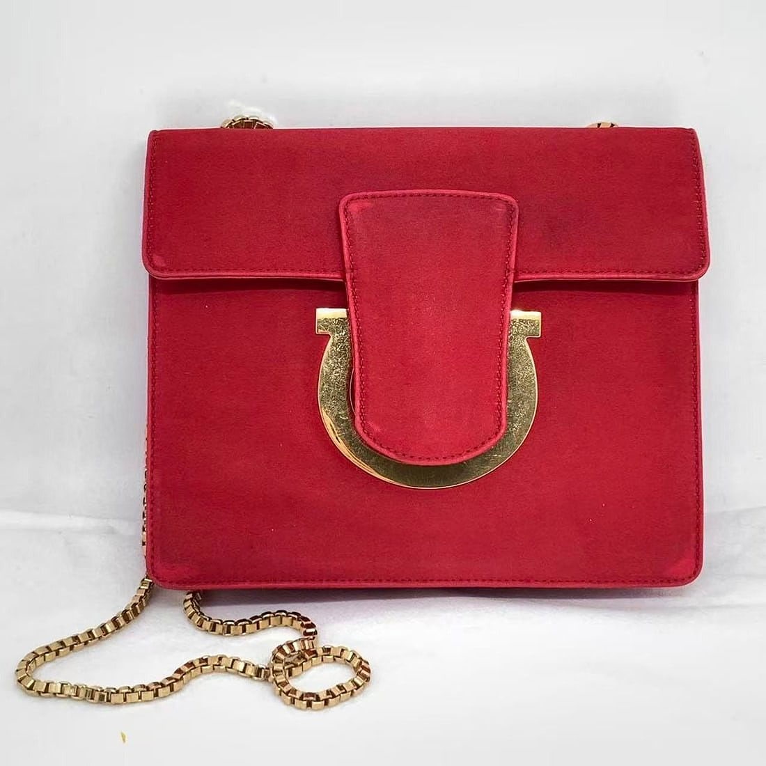 Salvatore Ferragamo Thalia Chain Shoulder Bag Women GHW Origin Italy (1 of 20)