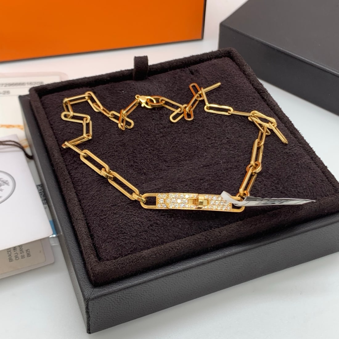 Hermes 18K Gold Diamond Kelly Chaine Double Loop Bracelet Necklace: Conditionsigns of wearAccessoriesBoxWeight18.4gDesignerHERMESExterior Material18K Gold