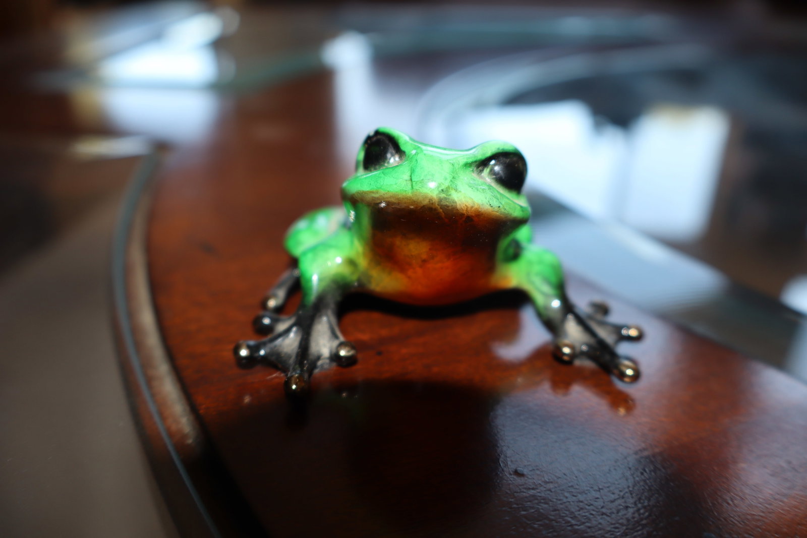 Lot of 2 '"Frog Man" sculptures by Tim Cotterill - 9