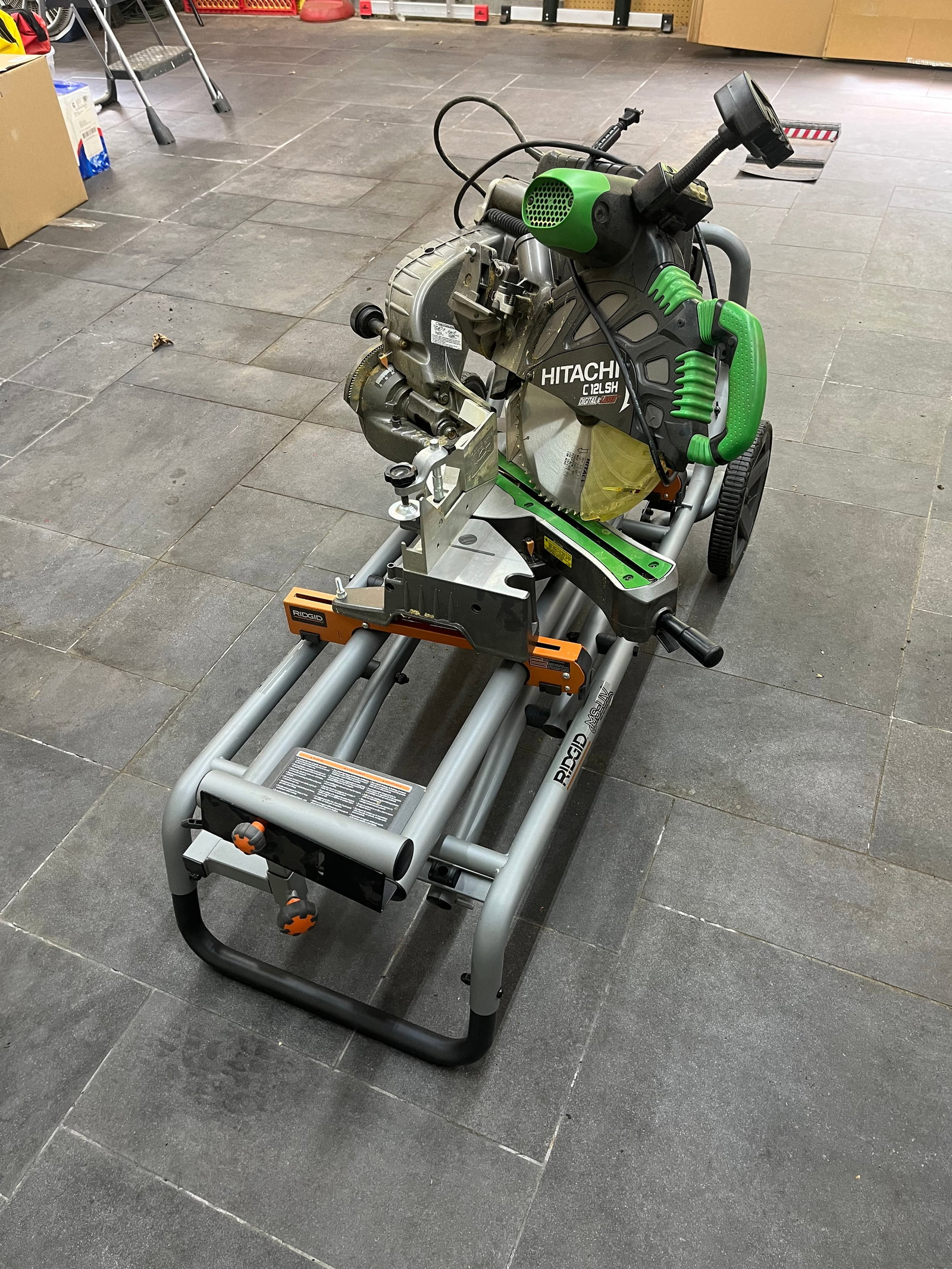 Hitachi C12LSH 12" Compound Miter Saw with Rigid Mobile Bench (1 of 20)