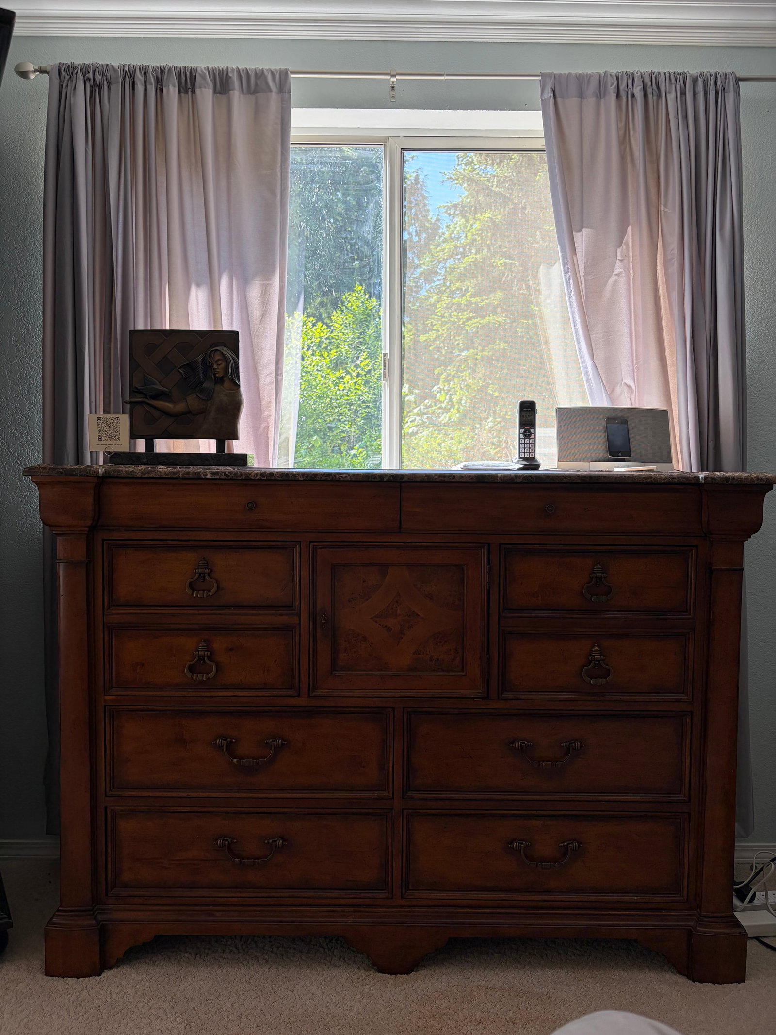 Thomasville 3 Piece Furniture Bedroom Set (1 of 17)