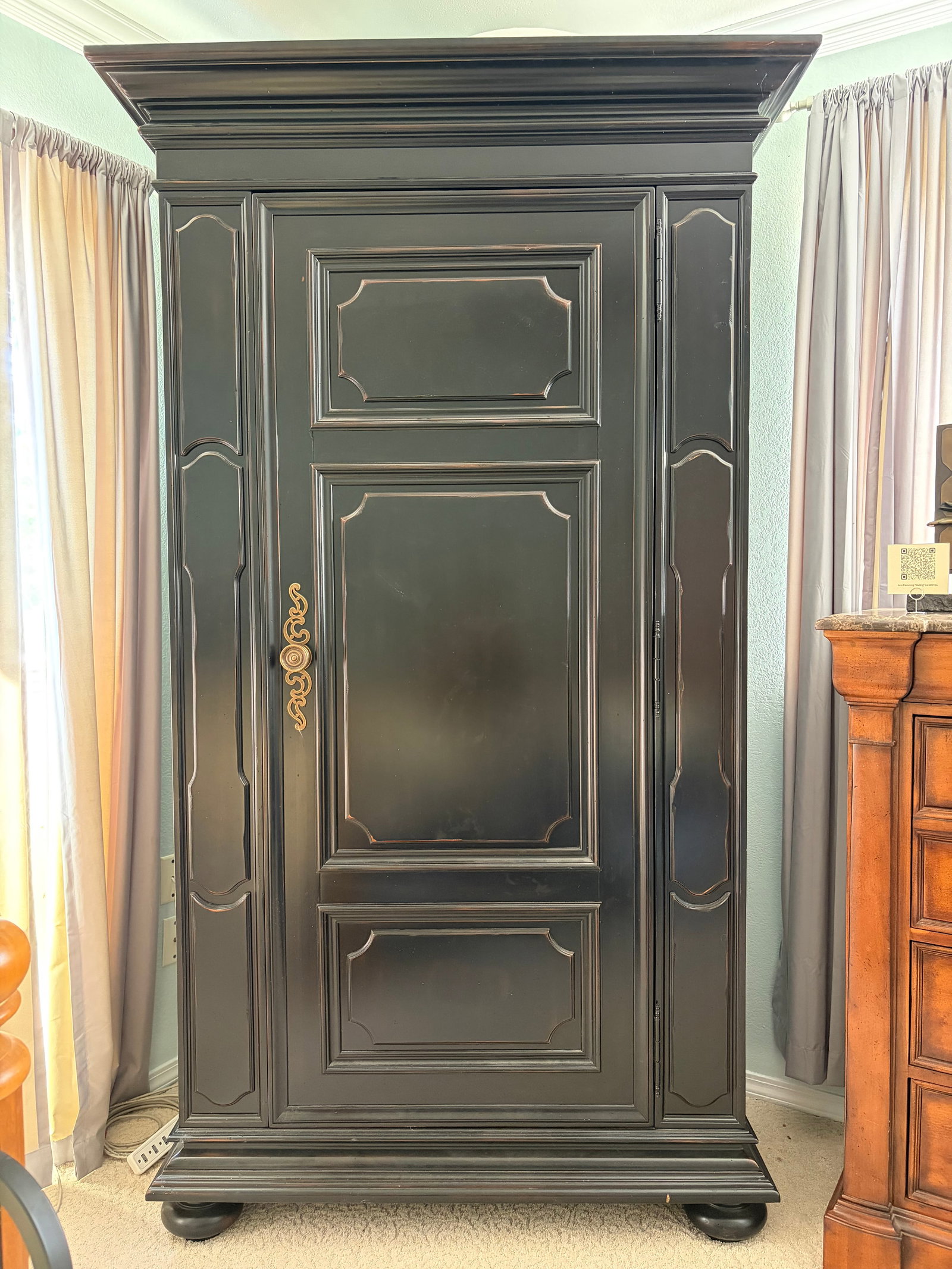 Thomasville Wardrobe (1 of 3)