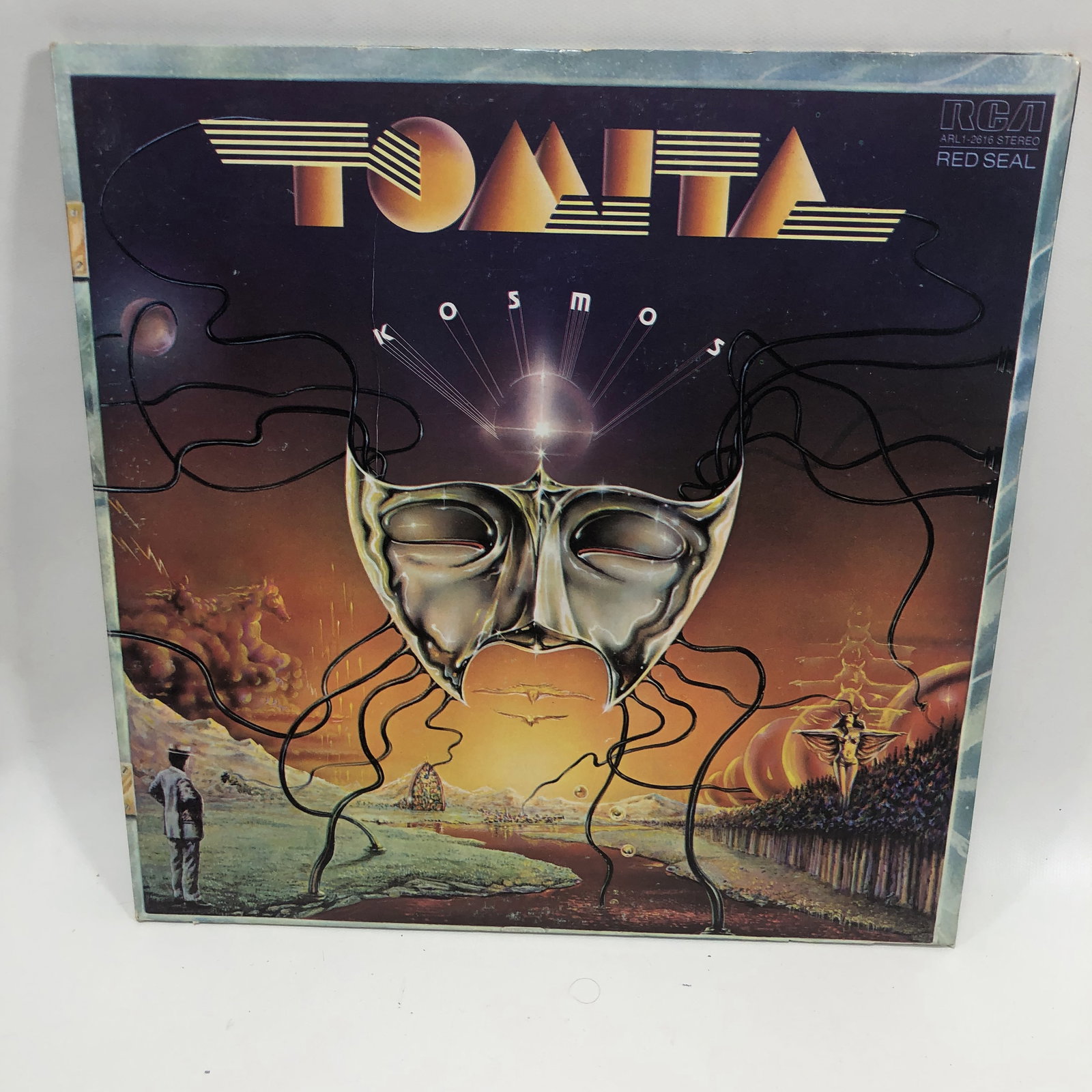 Vinyl Record Tomita Kosmos Electronic Music: Overall good - Vinyl: good - Cover: good - has been cleaned - Ships in a standard LP box with plastic sleeve - Combined shipping: y
