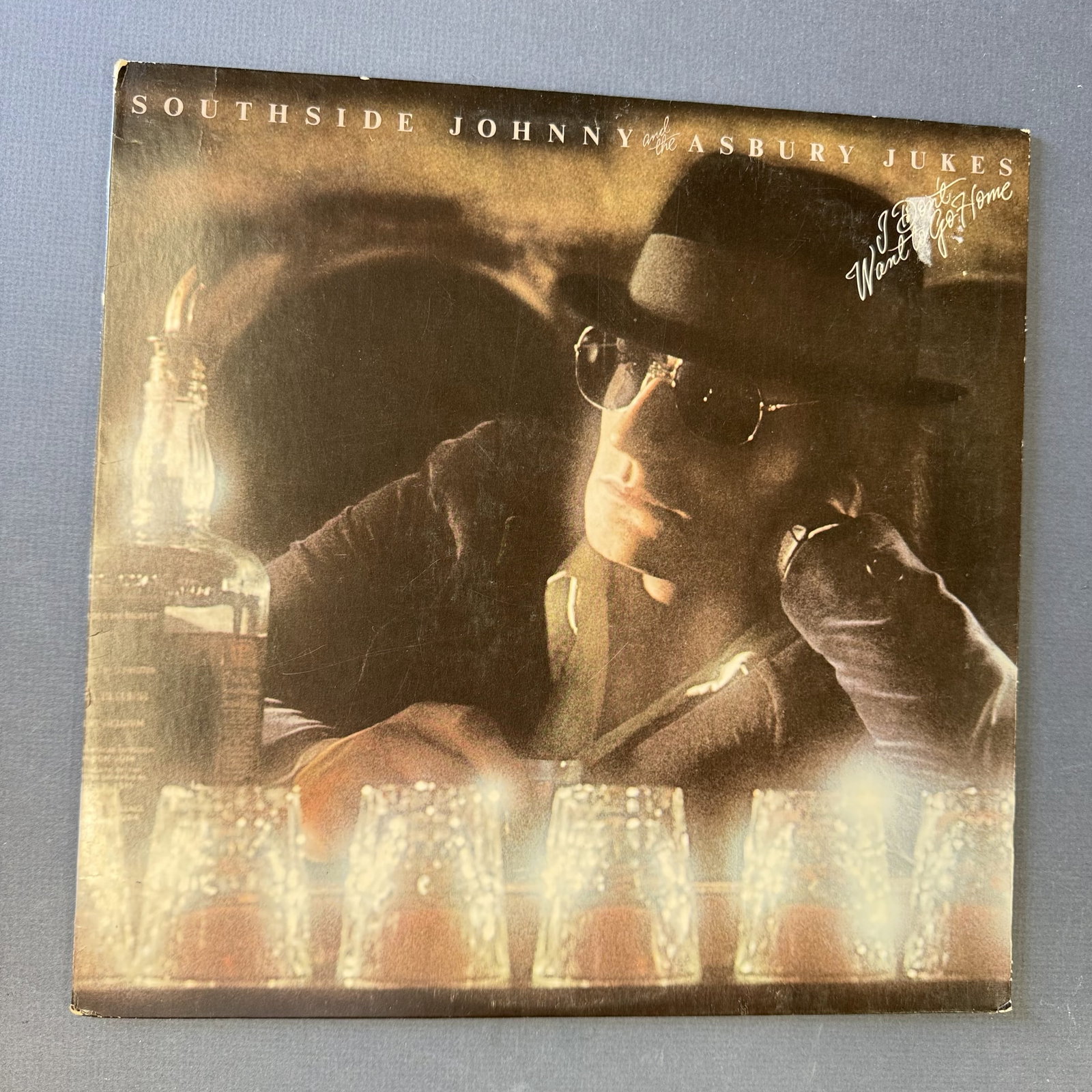 Vinyl Record Southside Johnny Go Home...: Overall good - Vinyl: good - Cover: good - has been cleaned - Ships in a standard LP box with plastic sleeve - Combined shipping: y