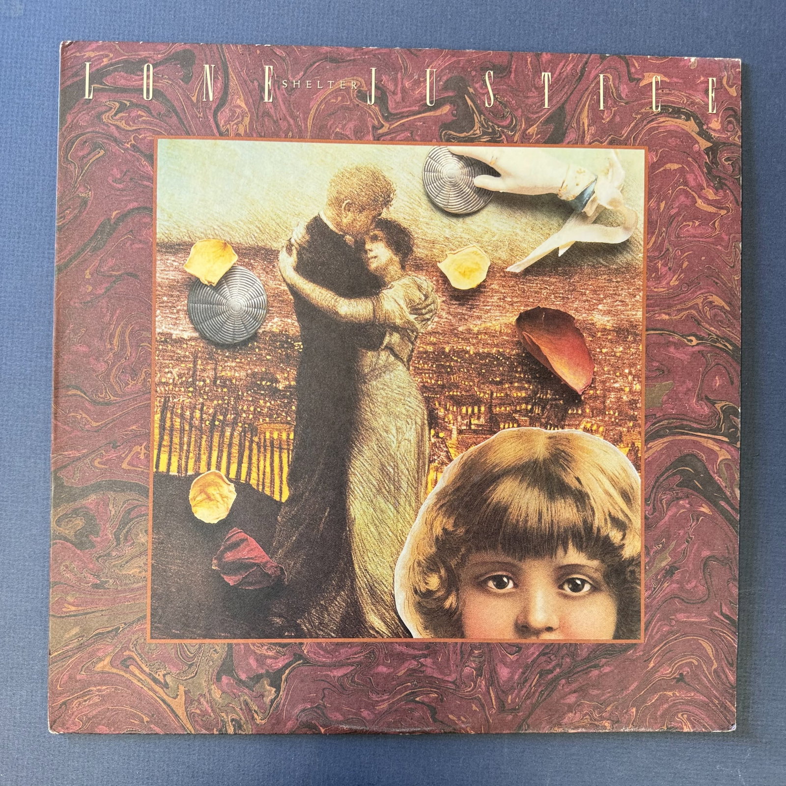 Vinyl Record Lone Justice: Overall good - Vinyl: good - Cover: good - has been cleaned - Ships in a standard LP box with plastic sleeve - Combined shipping: y