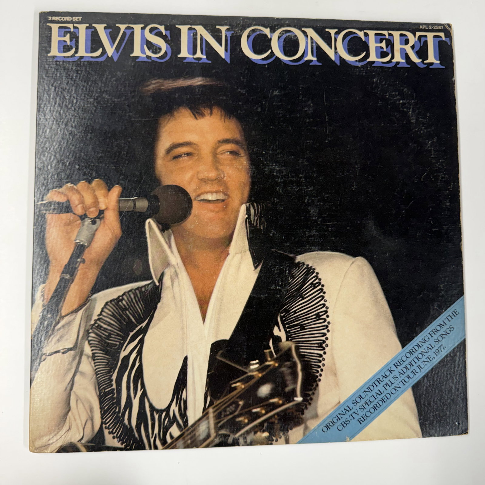 Vinyl Record: Elvis in Concert: Cleaned - Ships in a LP box with plastic sleeve - Combined shipping: yes (fill a box)