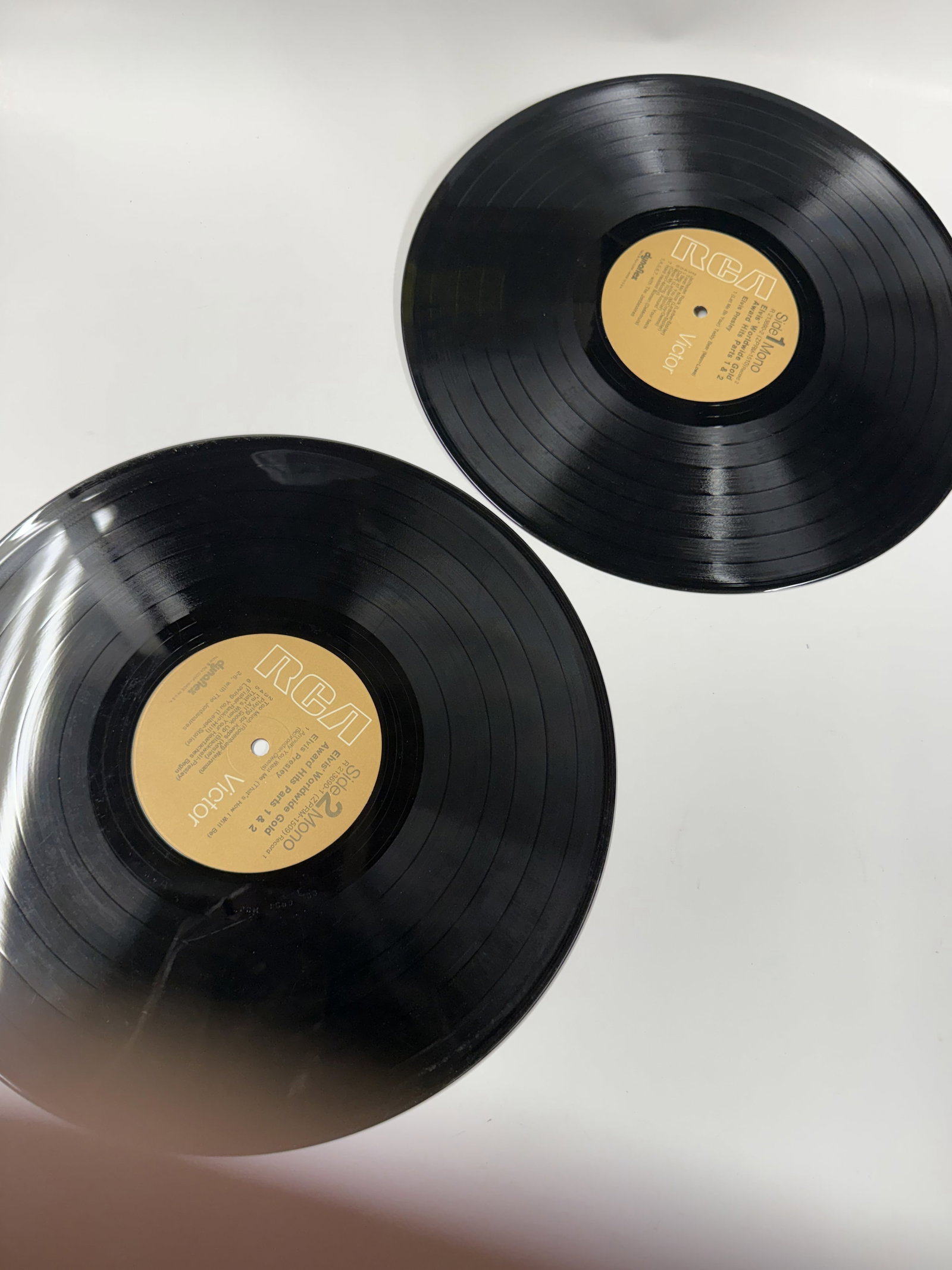 Vinyl Record: Elvis Gold Hits - 4