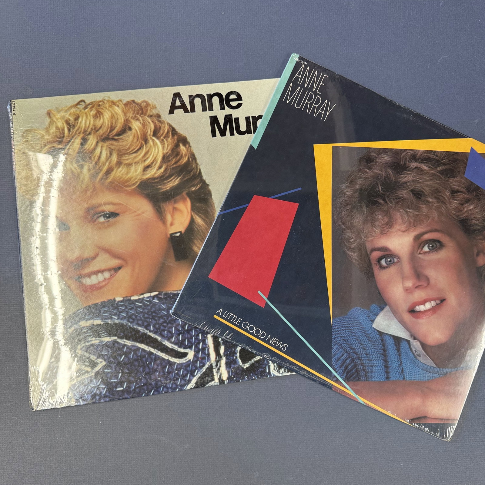 Sealed Vinyl Record Anne Murray Lot of 2: Overall good -sealed - with some minor damage on the cover - Combined shipping: yes