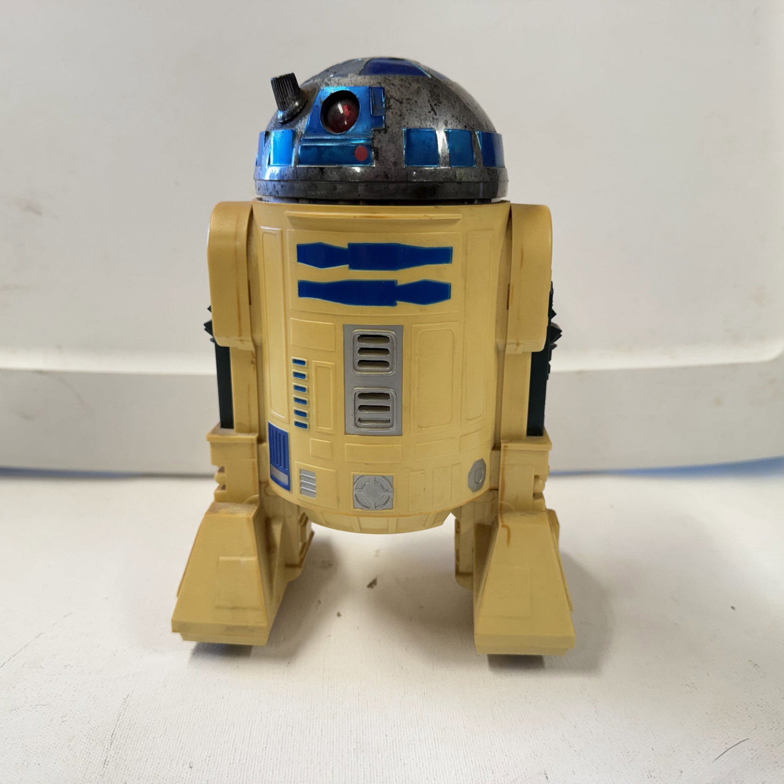 Vintage Kenner Star Wars R2-D2: He is a remote control R2 unit. He is not working. He is missing the RC you are looking for.