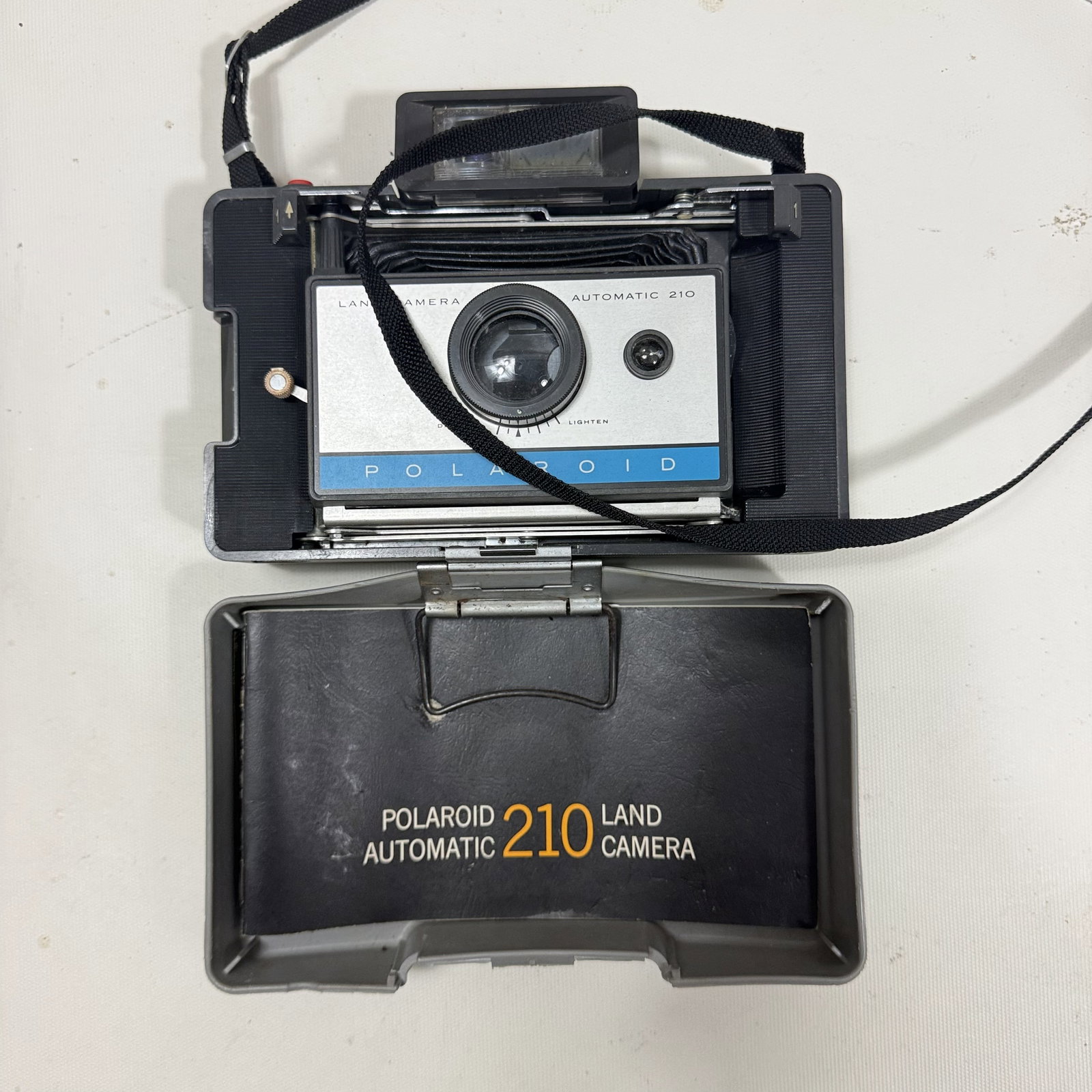 Vintage Camera Poloroid Land 210: Overall good cosmteically