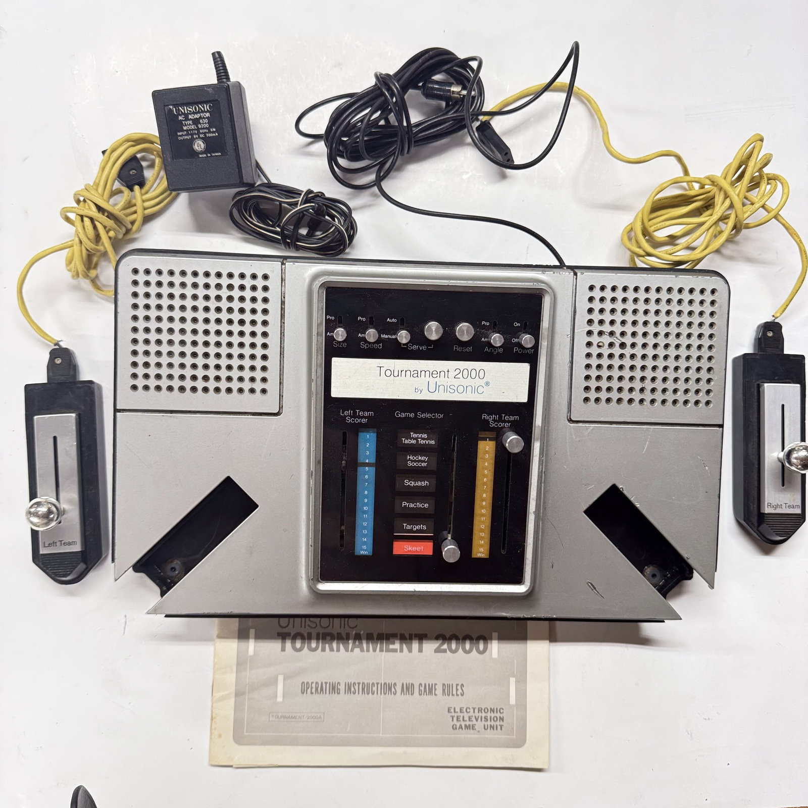 Vintage Video Game Console: Unisonic Tournament 2000 (1 of 5)