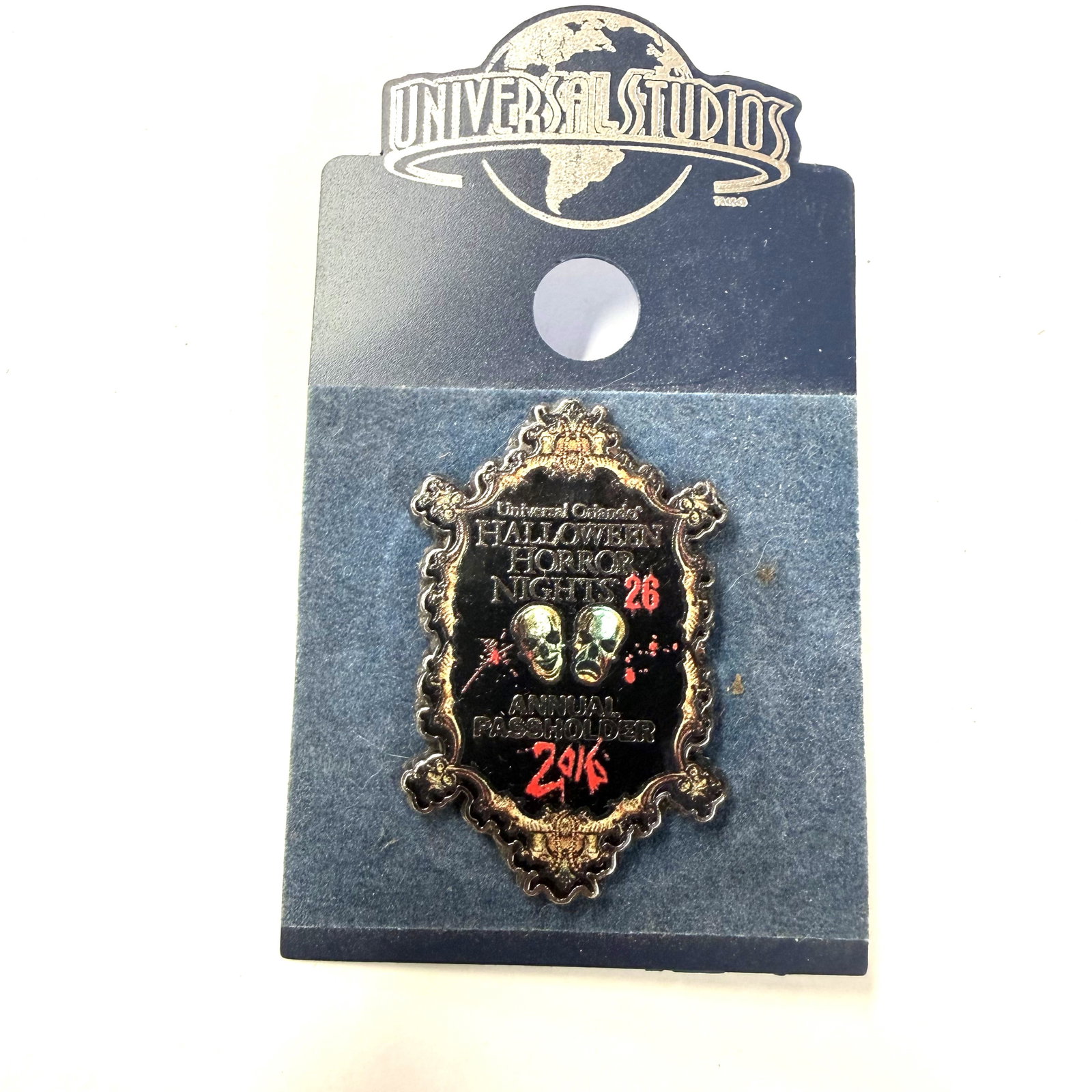 Universal Studios Halloween Horror Nights HHN 26 Passholder Pin (1 of 2)