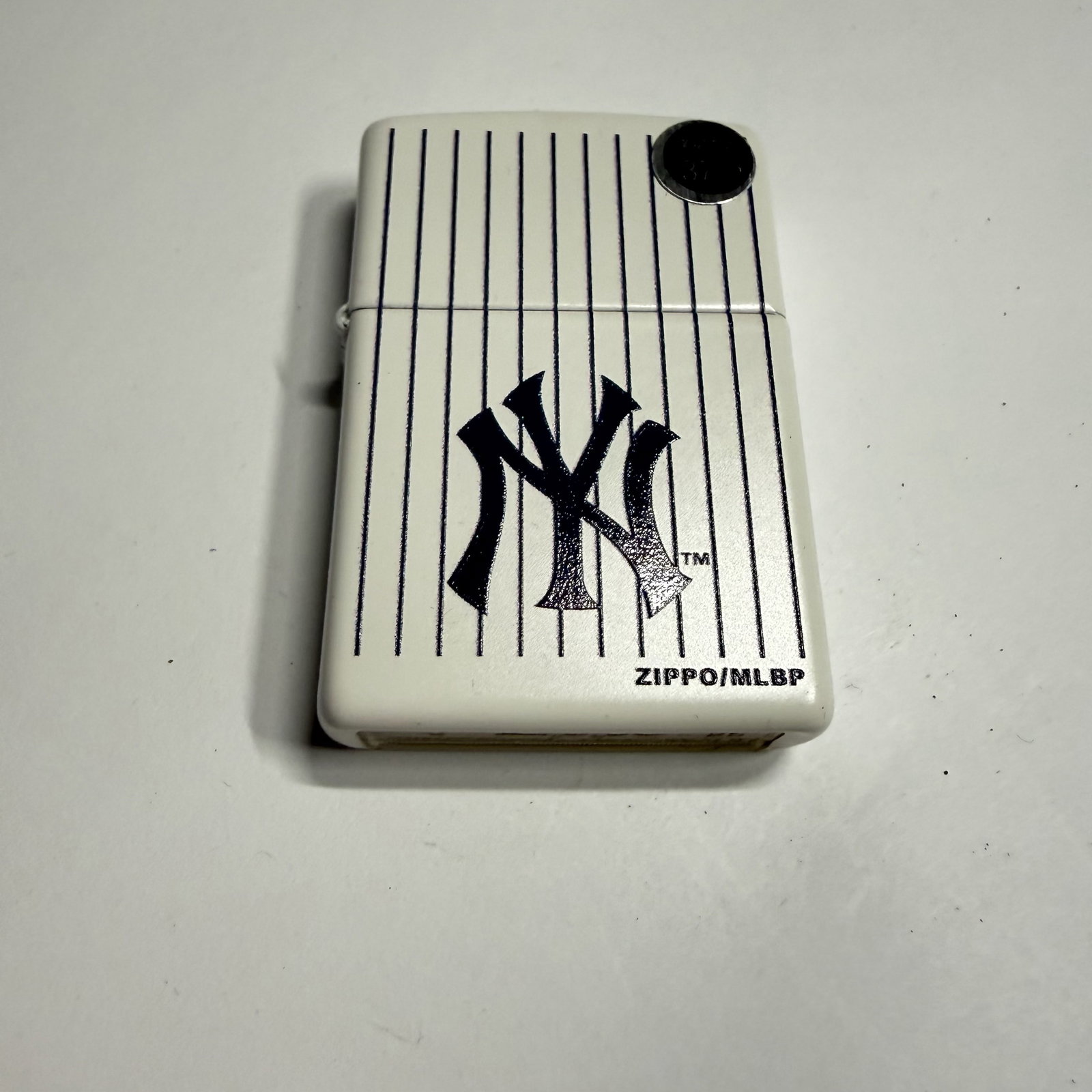 Zippo Lighter: New York Yankees Unfired (1 of 5)