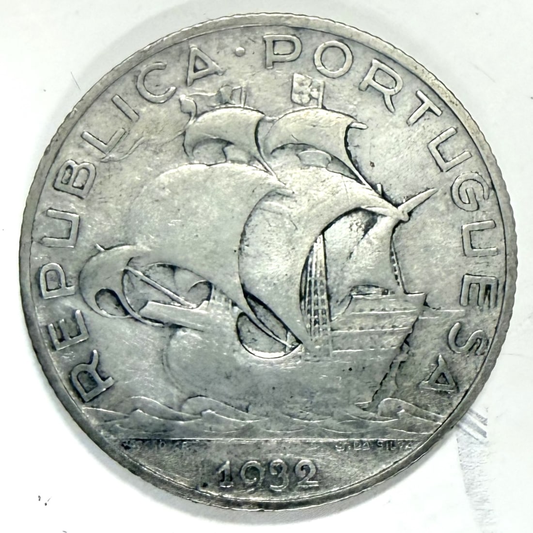 1932 Portuguese 2.5 Escudos Coin: Collect coins?