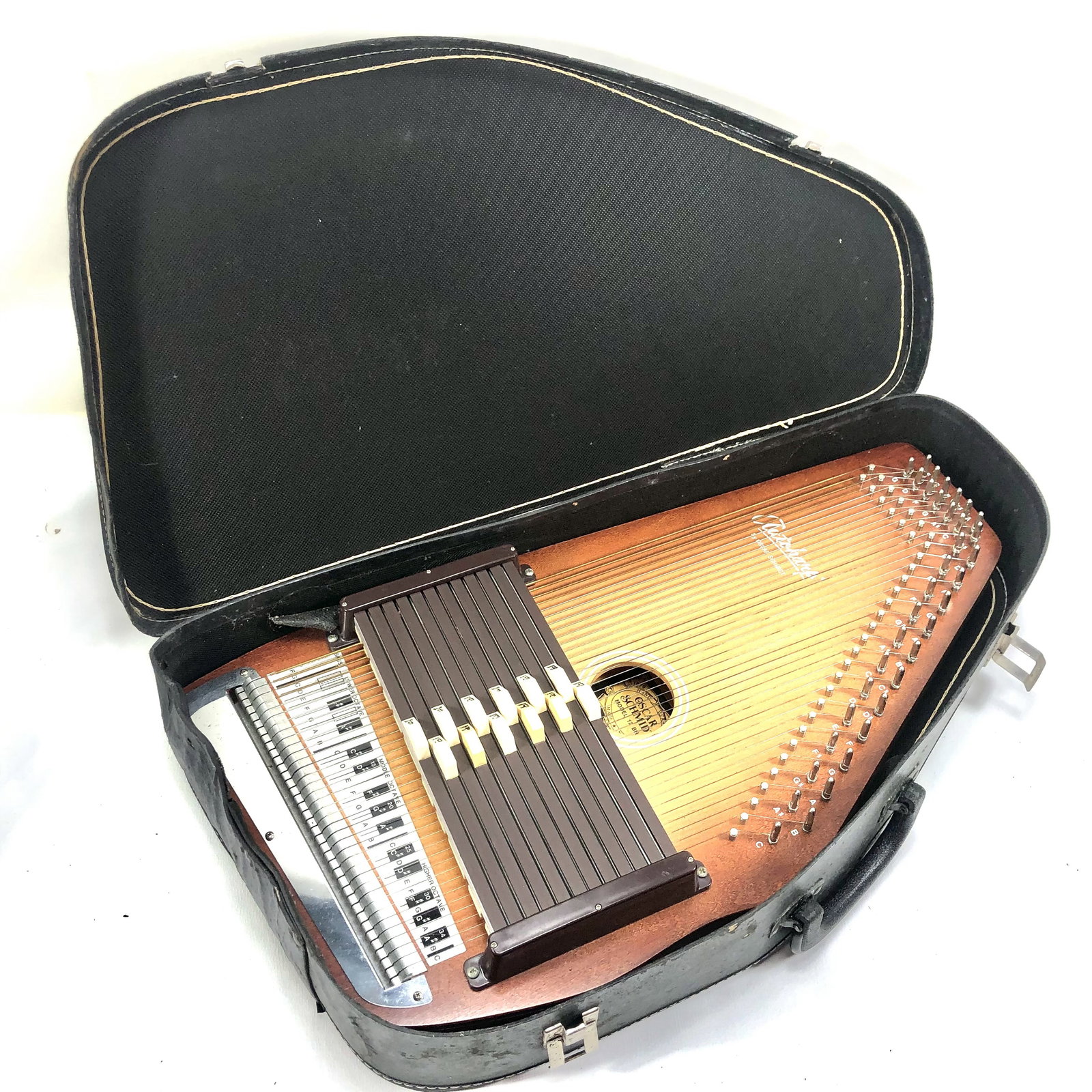 Vintage Oscar Schmidt Autoharp (1 of 6)