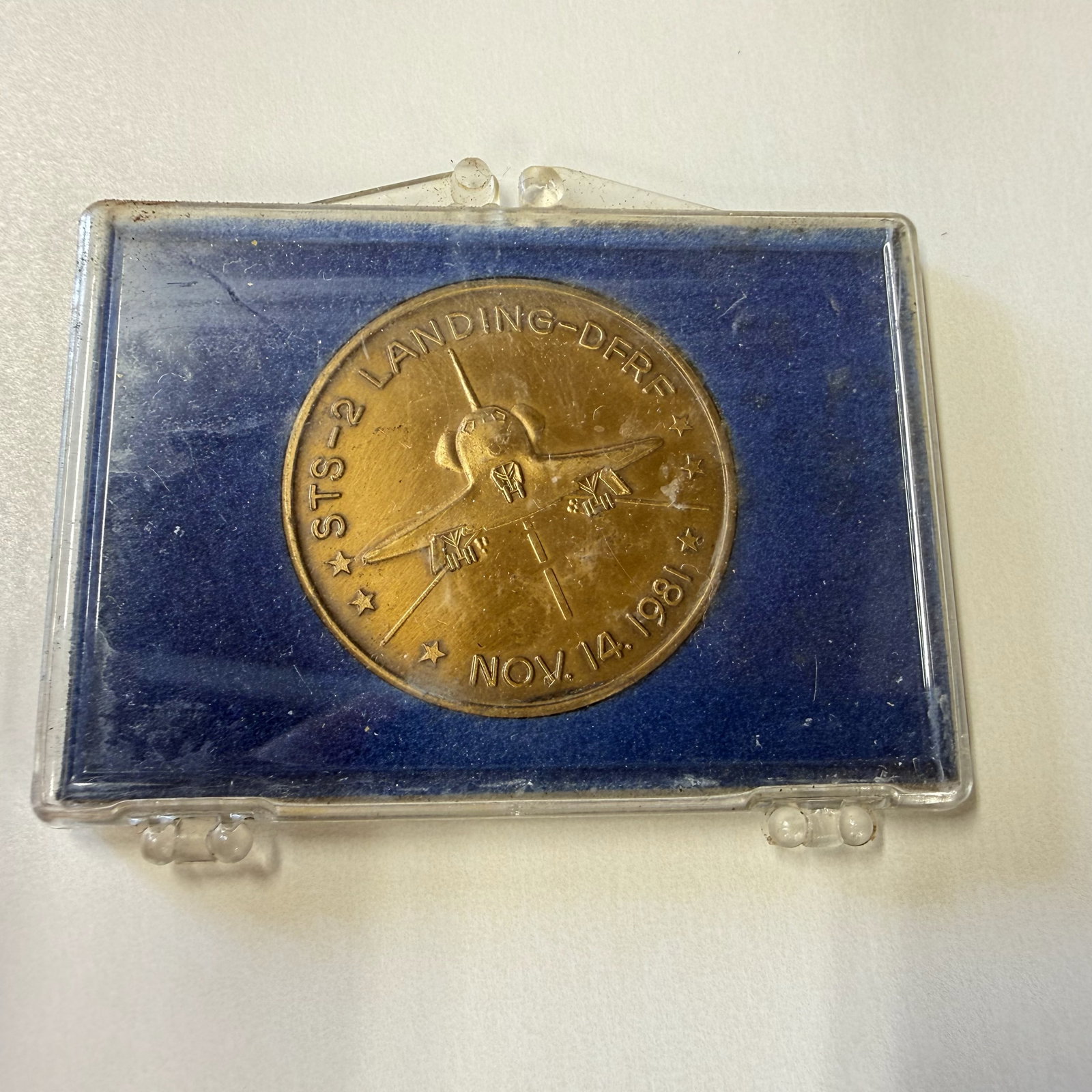 Vintage NASA Space Shuttle Launch Coin Medal: Combined shipping: yes