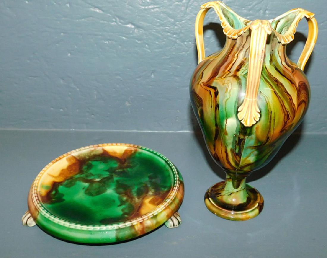 Wedgwood Majolica 3 handle vase & footed trivet (1 of 4)