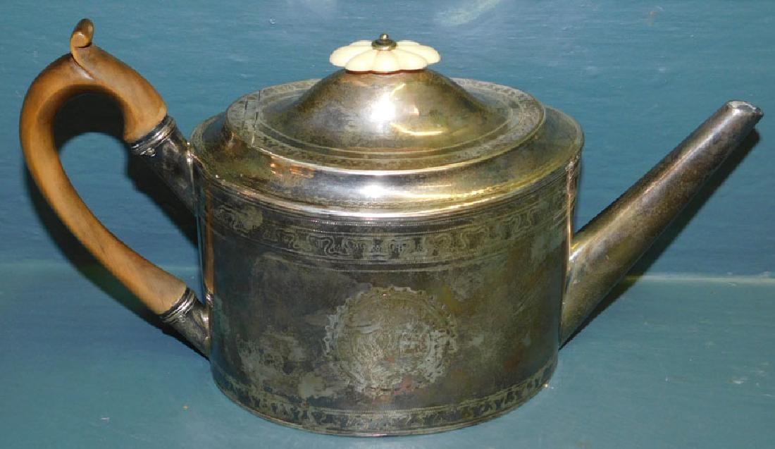 George III Scottish silver tea pot. (1 of 3)