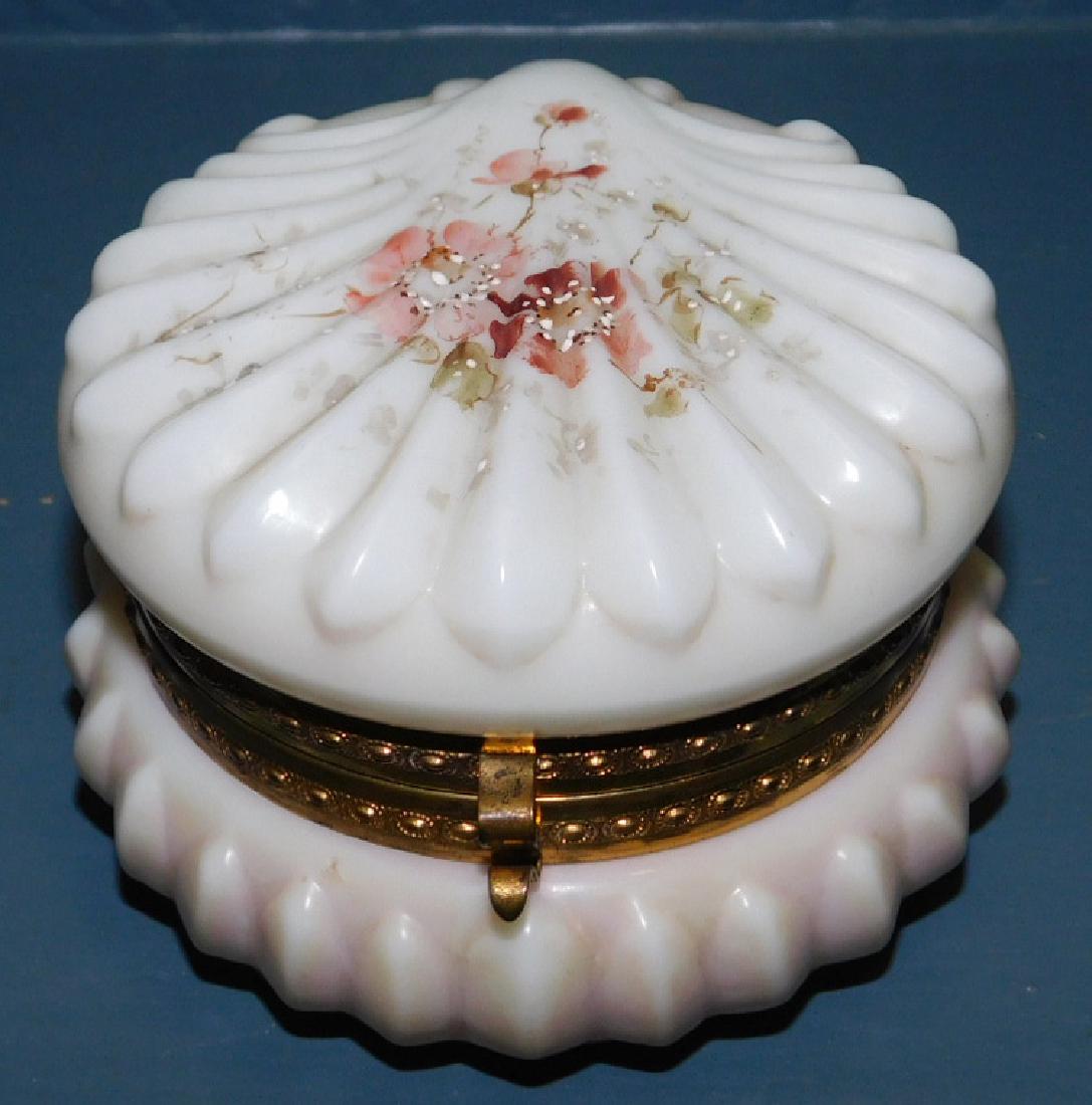 Victorian Wavecrest powder box. 4" dia. (1 of 3)
